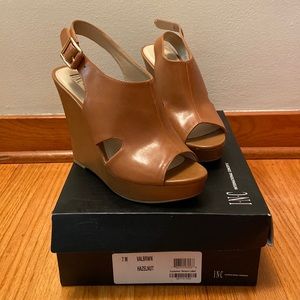 INC Wedge Sandal size 7M (hazelnut)